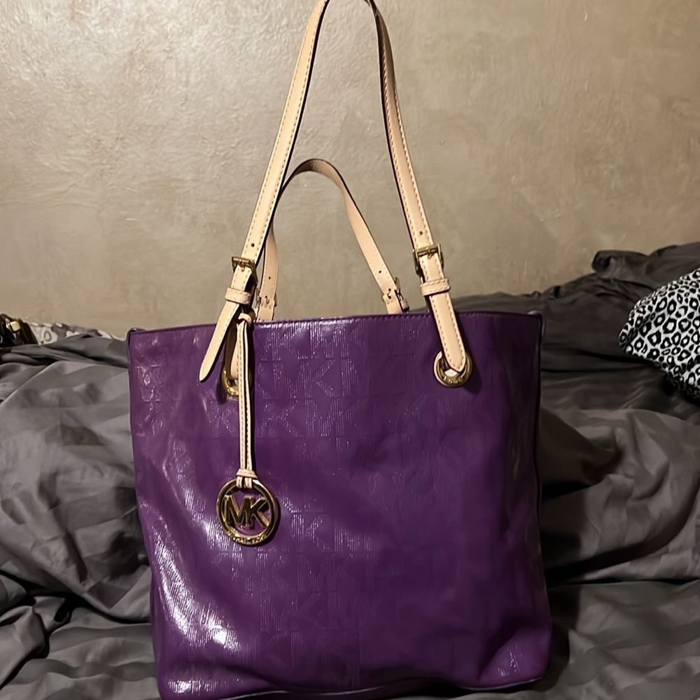 MK Purse - Picture 2 of 5